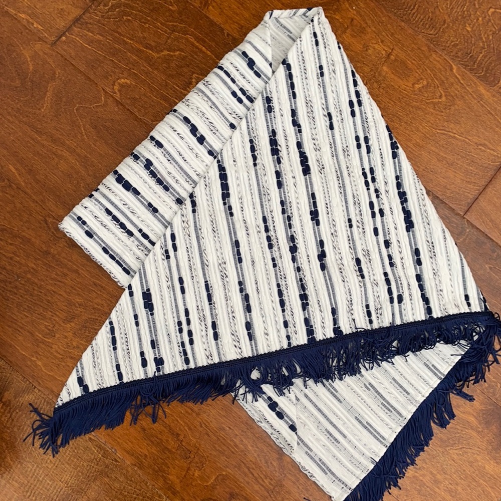 Mignonne Gavin Tapestry Scarf - Blue & White